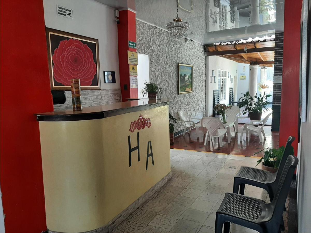 Hotel Andaluz Andalucia Екстериор снимка